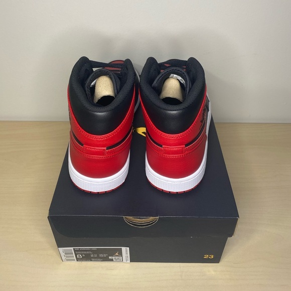 SOLD-Air Jordan 1 Mid Banned - Picture 3 of 3